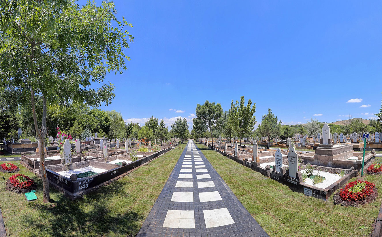 Türkiye'ye Örnek Mezarlık