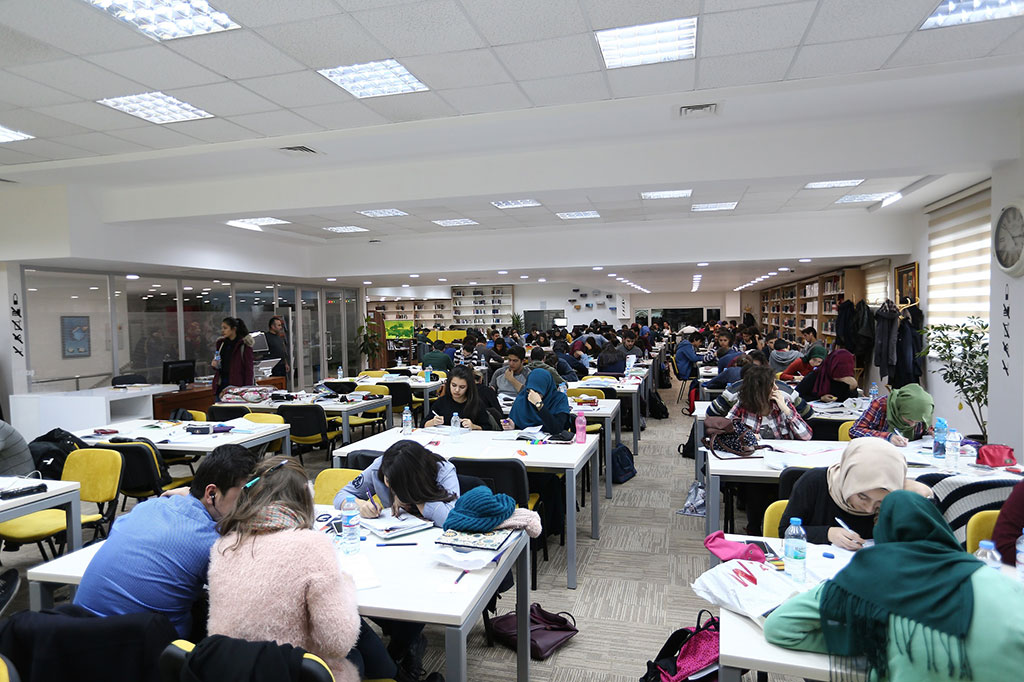 Büyükşehir'in Kütüphane Hizmeti Takdir Topluyor 
