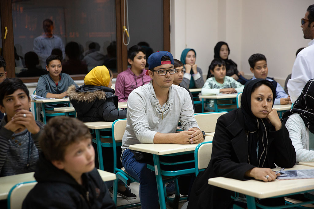 Büyükşehir'den Afganlara Türkçe Eğitimi