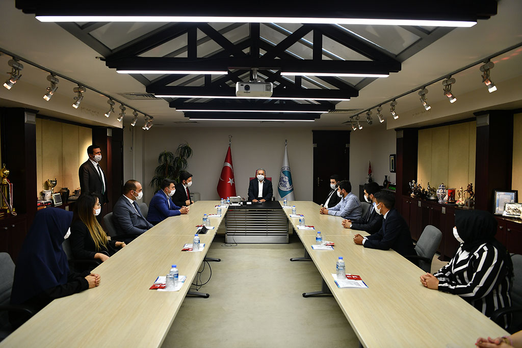 AK Parti Gençlik Kolları'ndan Başkan Büyükkılıç'a Ziyaret