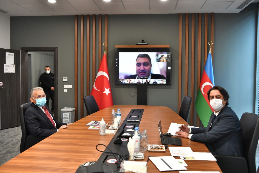 Başkan Büyükkılıç, Kayserigaz'ın Yönetim Kurulu Toplantısına Katıldı