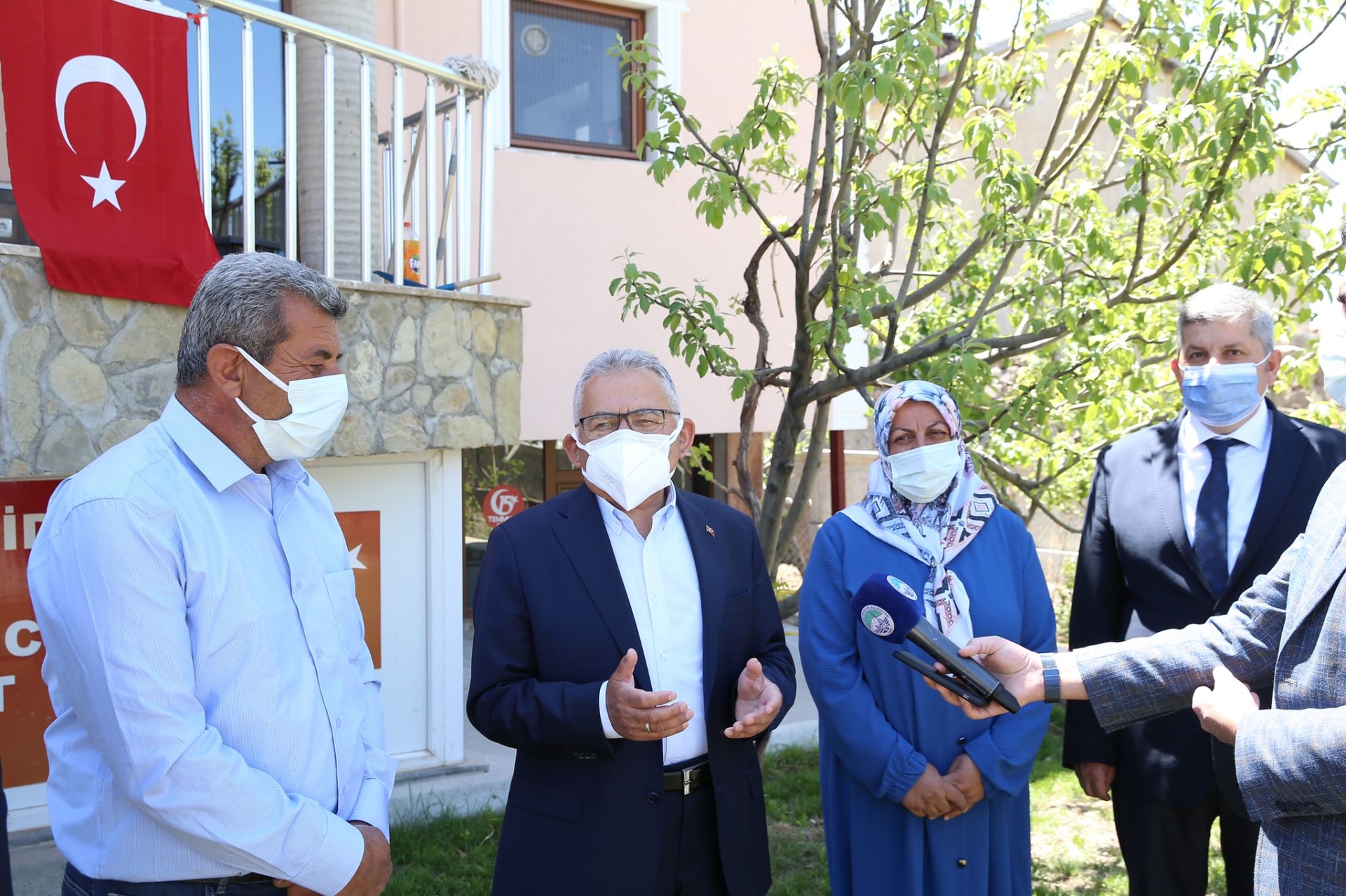 Başkan Büyükkılıç Bünyan'da Şehit Cennet Yiğit'in Ailesiyle Bayramlaştı
