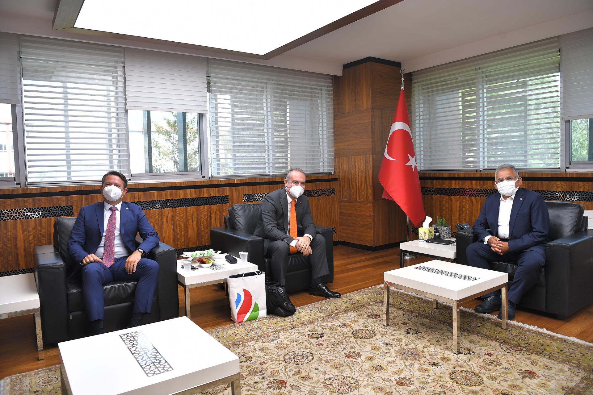 Başkan Büyükkılıç'a SOCAR Yetkililerinden Ziyaret
