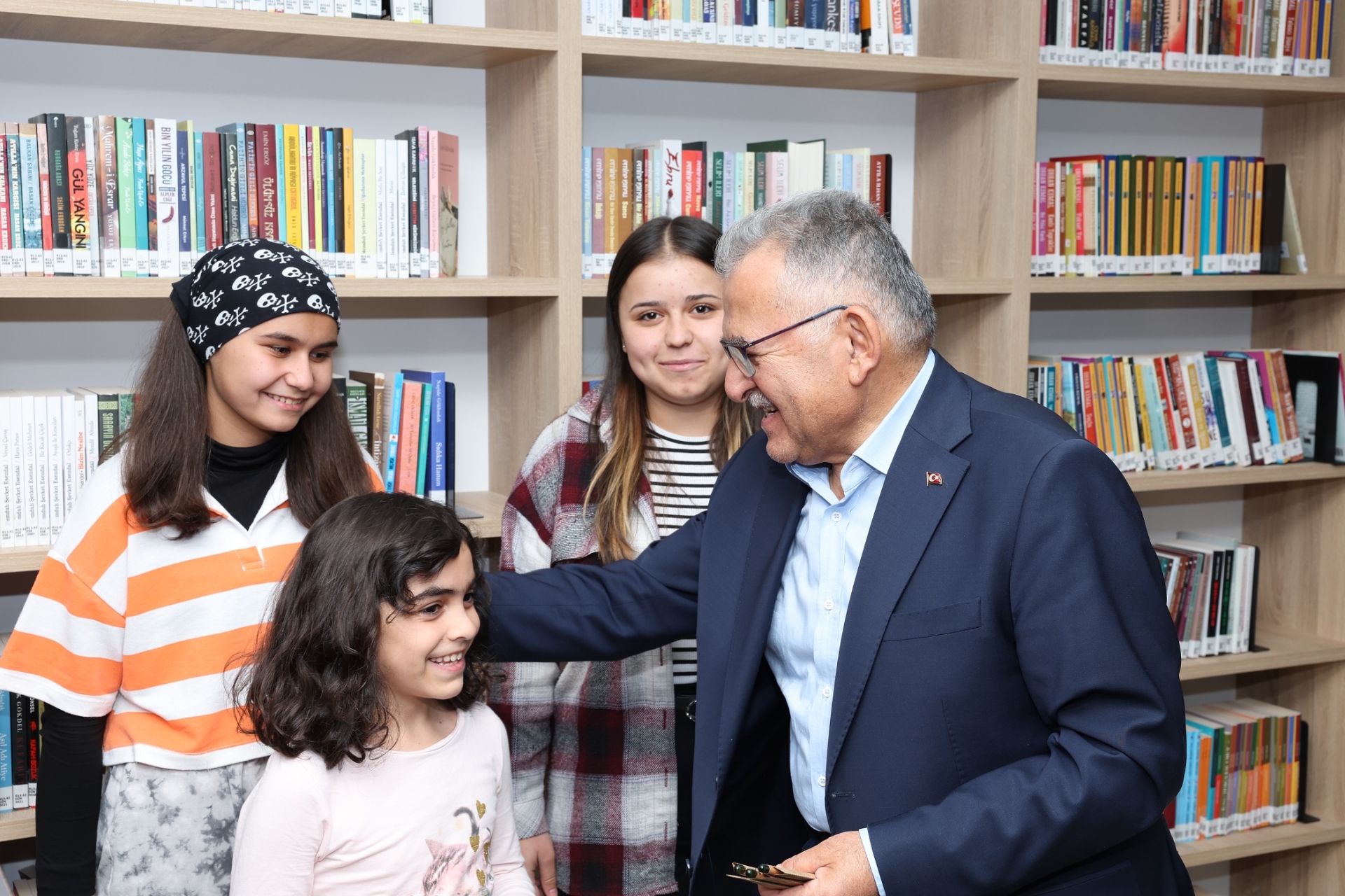 Başkan Büyükkılıç, Erkilet Kütüphanesi’nde Gençlerle Buluştu