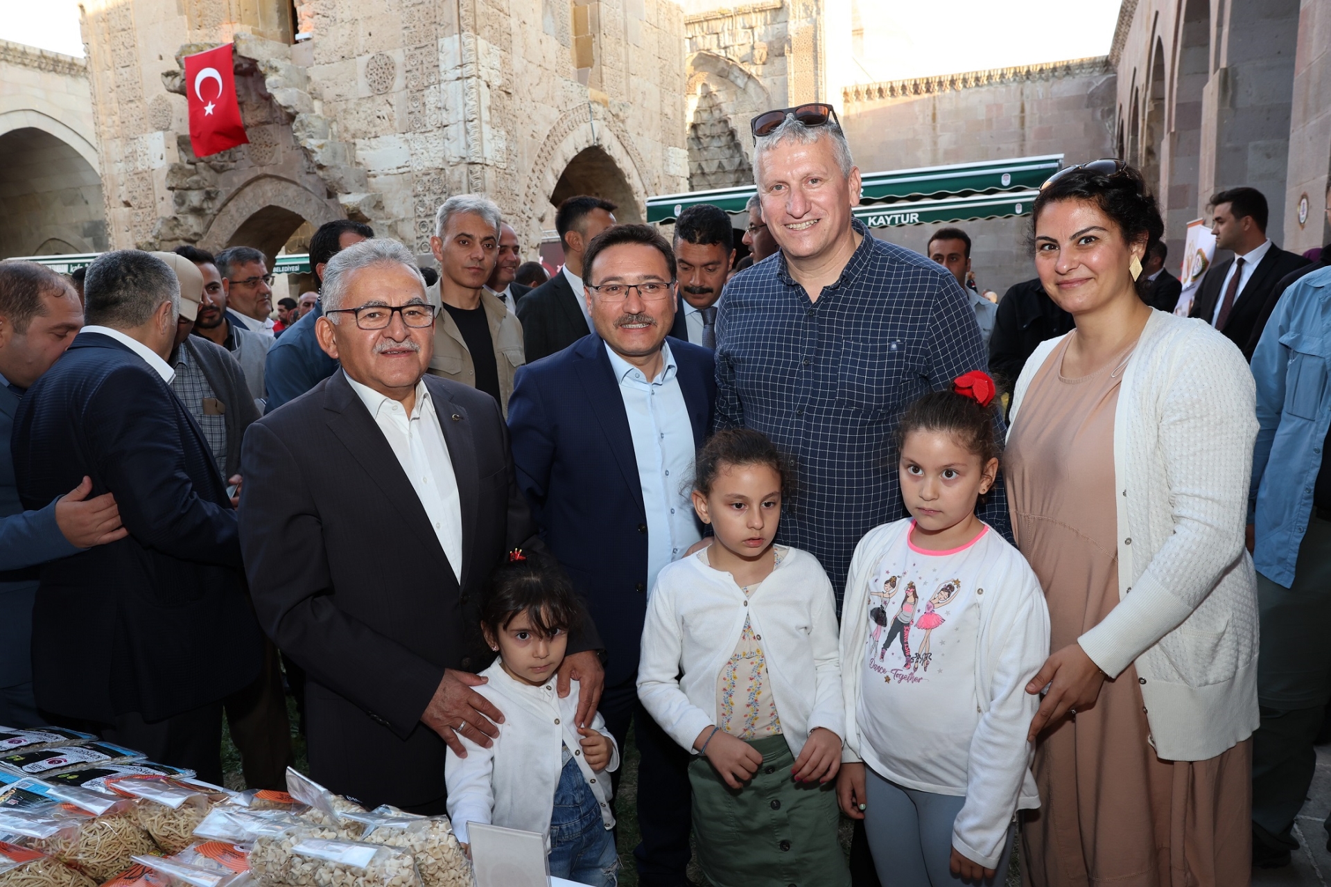 Valilik Ve Büyükşehir’den 790 Yıllık Tarihi Kervansarayda Muhteşem Konser