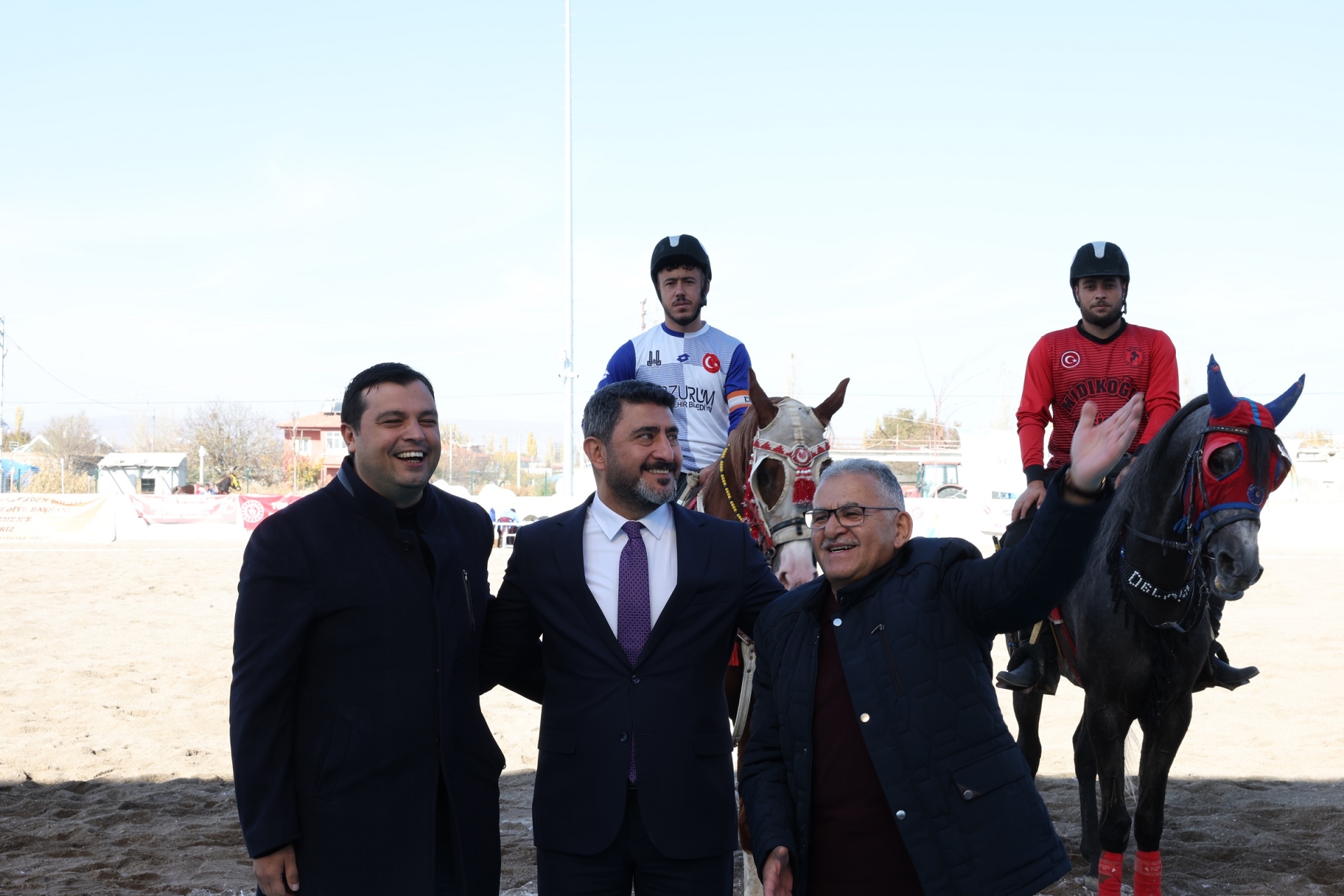 Başkan Büyükkılıç, Büyükşehir’in Ev Sahipliğindeki Atlı Cirit Şampiyonası’na Katıldı