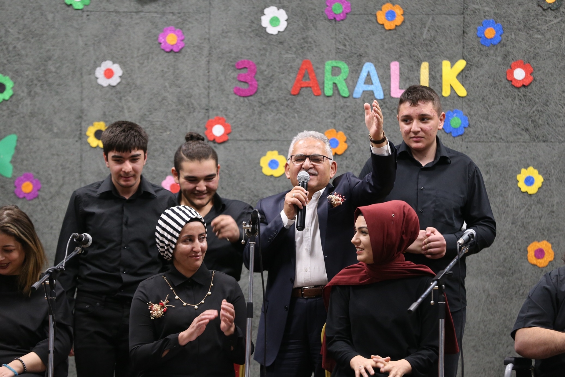 Başkan Büyükkılıç, Türkiye’nin En Kapsamlı Engelsiz Yaşam Merkezi’nde Özel Vatandaşlarla Kucaklaştı