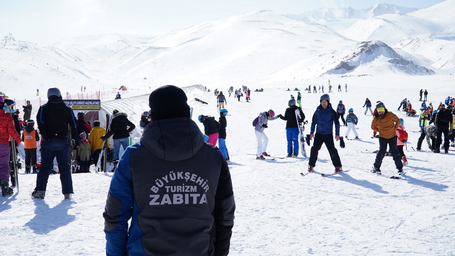 Büyükşehir’in Turizm Zabıtası, Erciyes’te Görevde