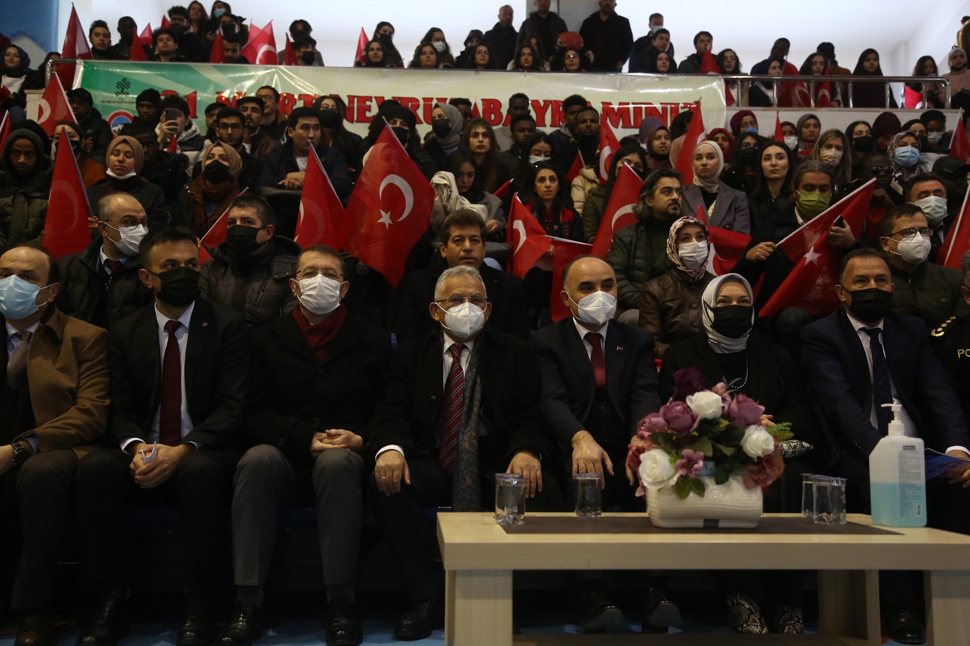 Başkan Büyükkılıç, Baharın Habercisi Nevruz Ateşini Yaktı, Örste Demir Dövdü