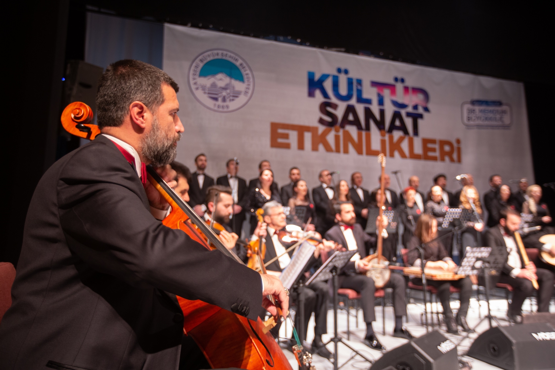 Büyükşehir, Türk Sanat Müziği Konseri İle Vatandaşa Müzik Ziyafeti Sundu