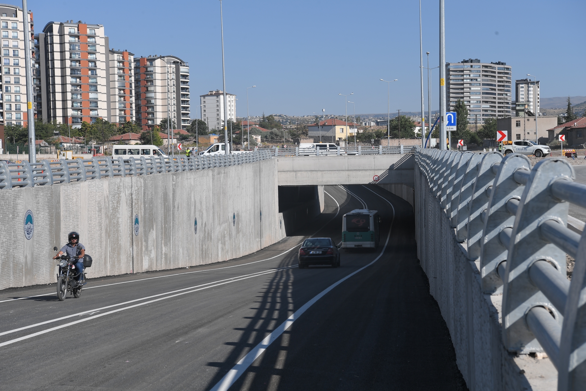 Büyükkılıç, Trafiğe Açılan 17,5 Milyon TL'lik Katlı Kavşağı Yerinde İnceledi