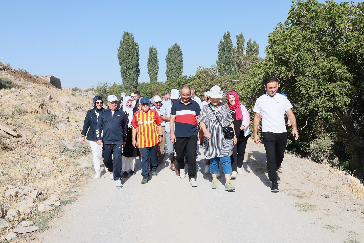 Başkan Büyükkılıç, Muhtarlarla Koramaz Vadisi’nde Buluştu