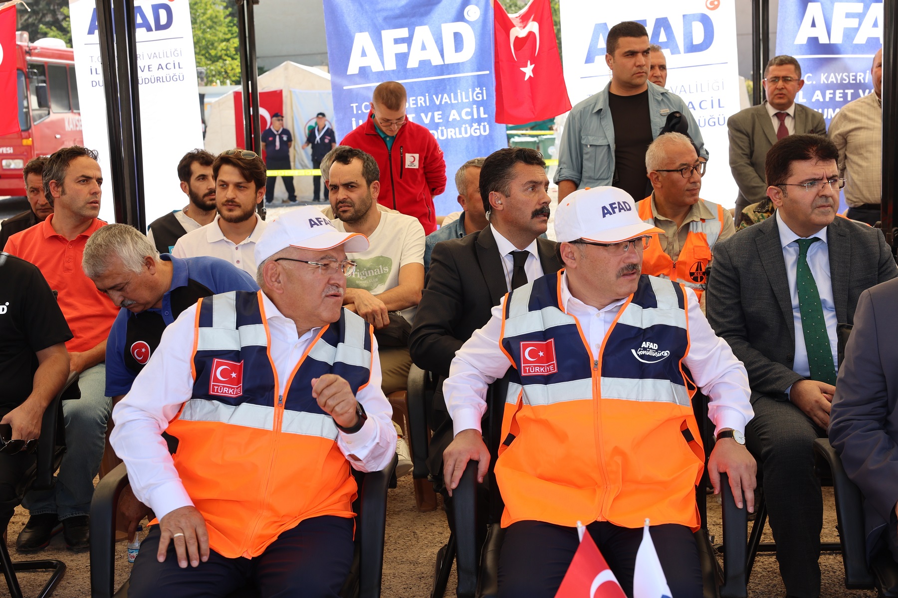 Başkan Büyükkılıç, Vali Çiçek ile Birlikte ‘AFAD’ Tatbikatını İzledi, Bakan Soylu Tatbikatı Telefonda Anlattı