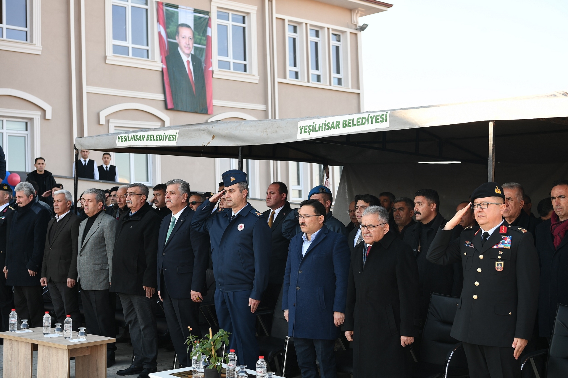 Çiçek ile Büyükkılıç, Yeşilhisar İlçe Jandarma Komutanlığı Binasının Açılışını Yaptı