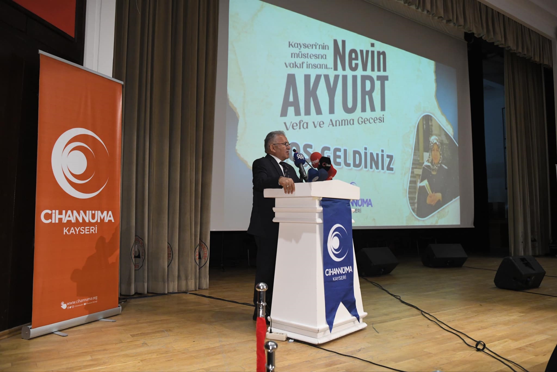 Bakan Özhaseki ve Başkan Büyükkılıç, Nevin Akyurt'u Anma Programına Katıldı