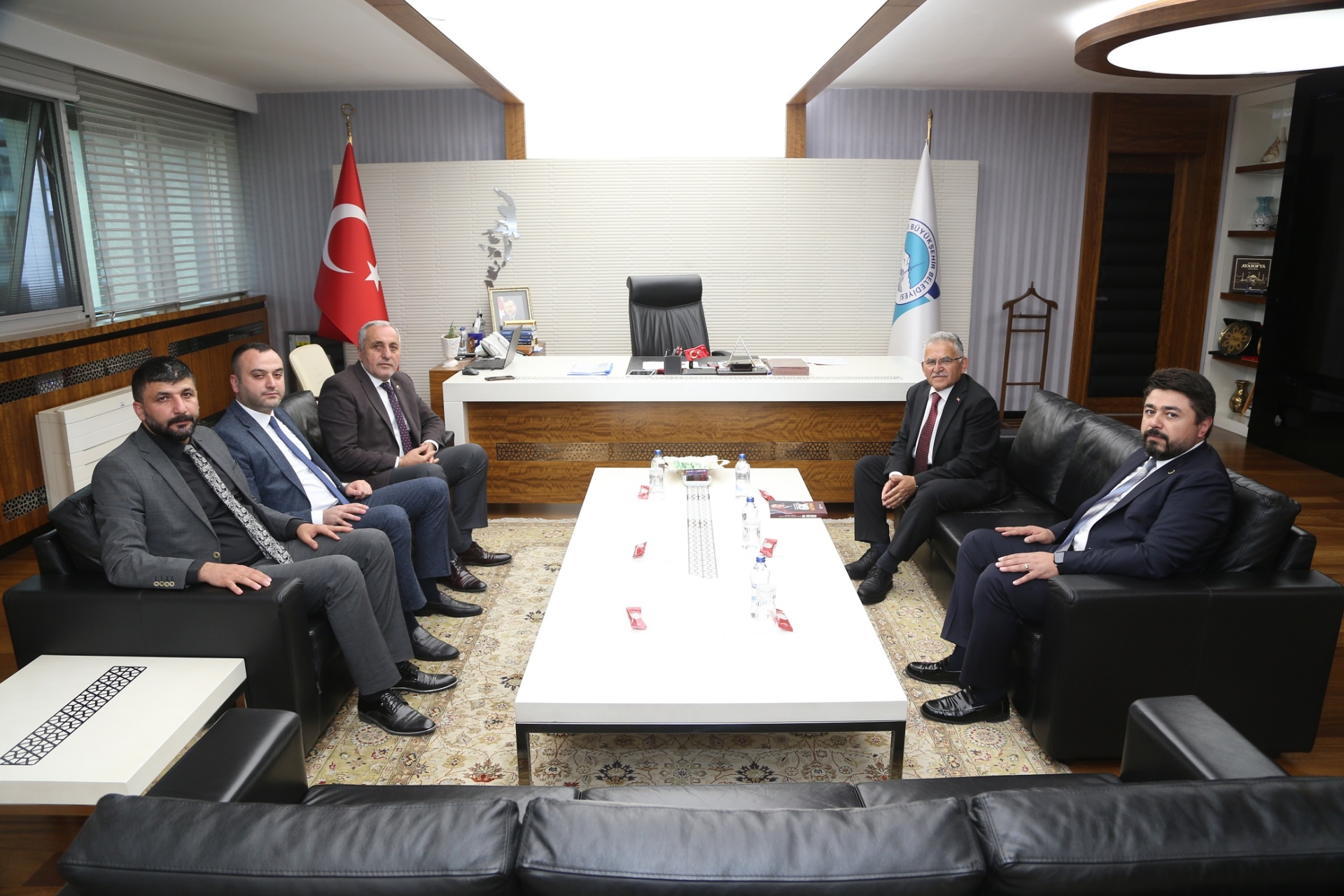 Başkan Büyükkılıç’a, MHP İl Başkanı Demirezen’den Ziyaret
