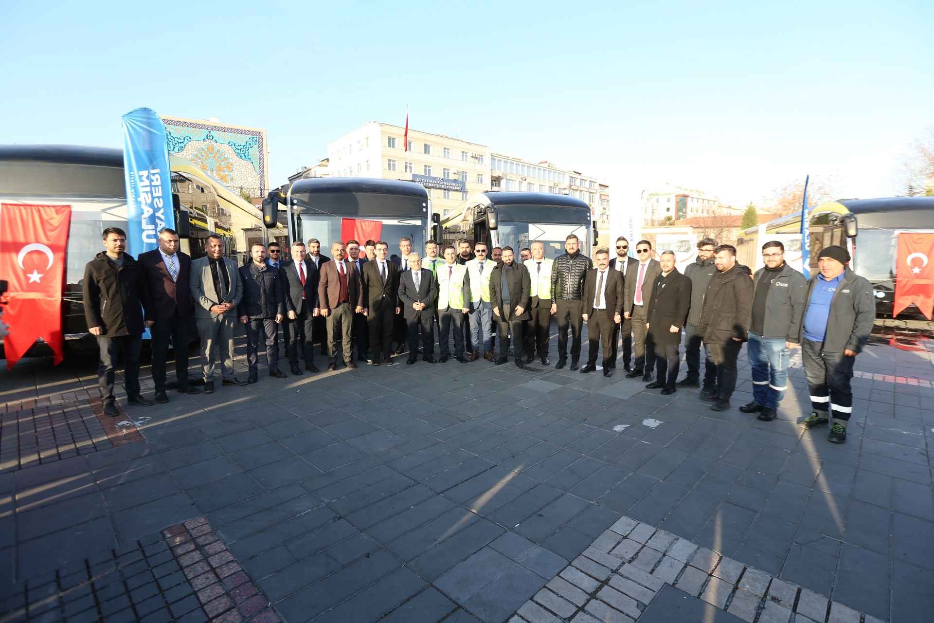 Kayseri Büyükşehir’in Ulaşım Filosuna 15 Yeni Elektrikli Körüklü Otobüs