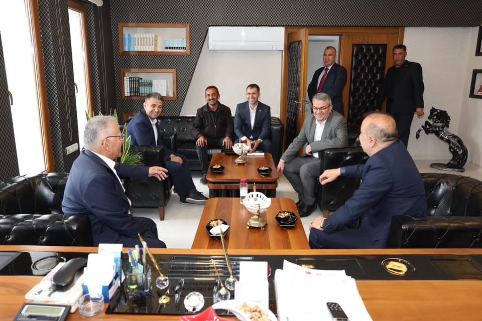 Başkan Büyükkılıç’tan Pınarbaşı Belediyesi’ne Ziyaret