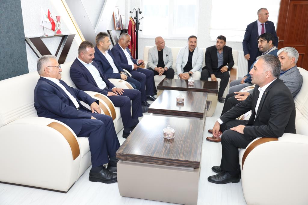Başkan Büyükkılıç'tan Sarız'a Ziyaret