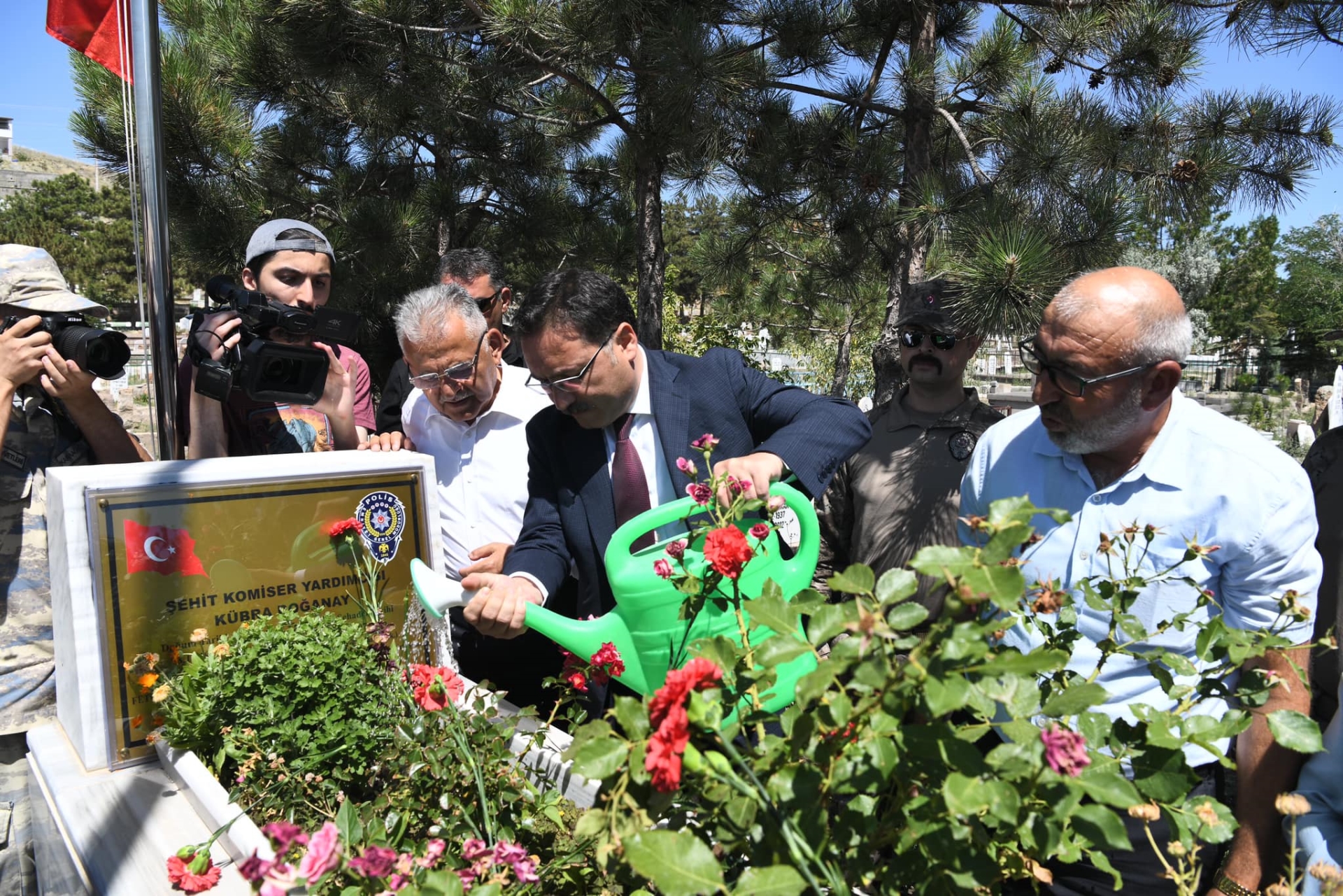 Vali Çiçek ve Başkan Büyükkılıç’tan 15 Temmuz Şehidi Doğanay’a Ziyaret