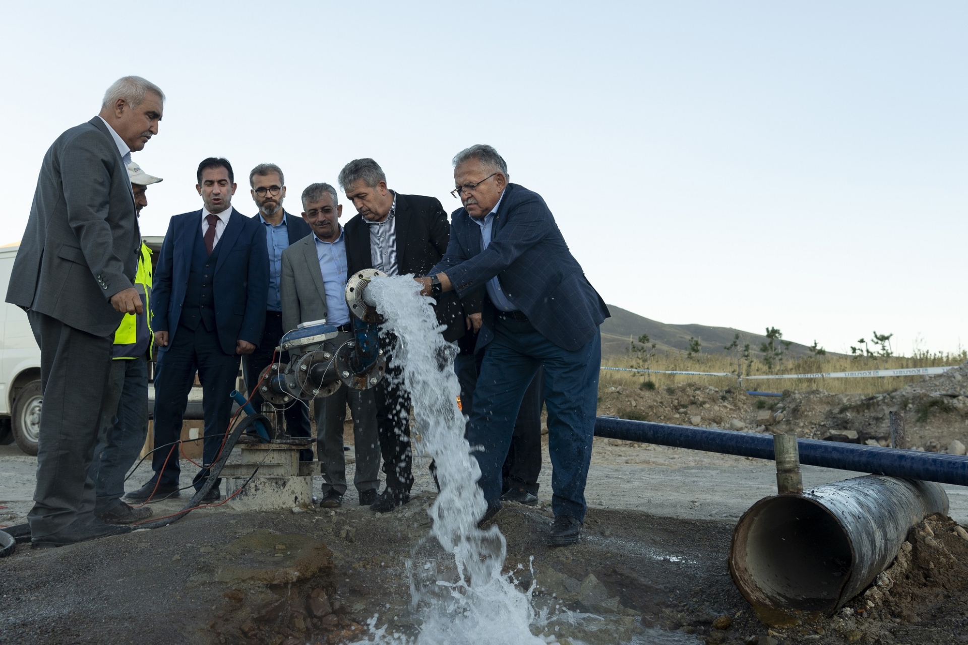 Başkan Büyükkılıç, Erciyes’te 36 Derecelik Sıcak Suyun Vanasını Açtı