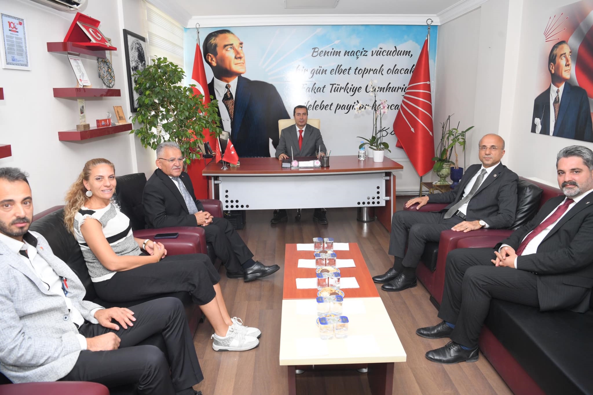Başkan Büyükkılıç’tan CHP ve İYİ Parti'ye Nezaket Ziyareti