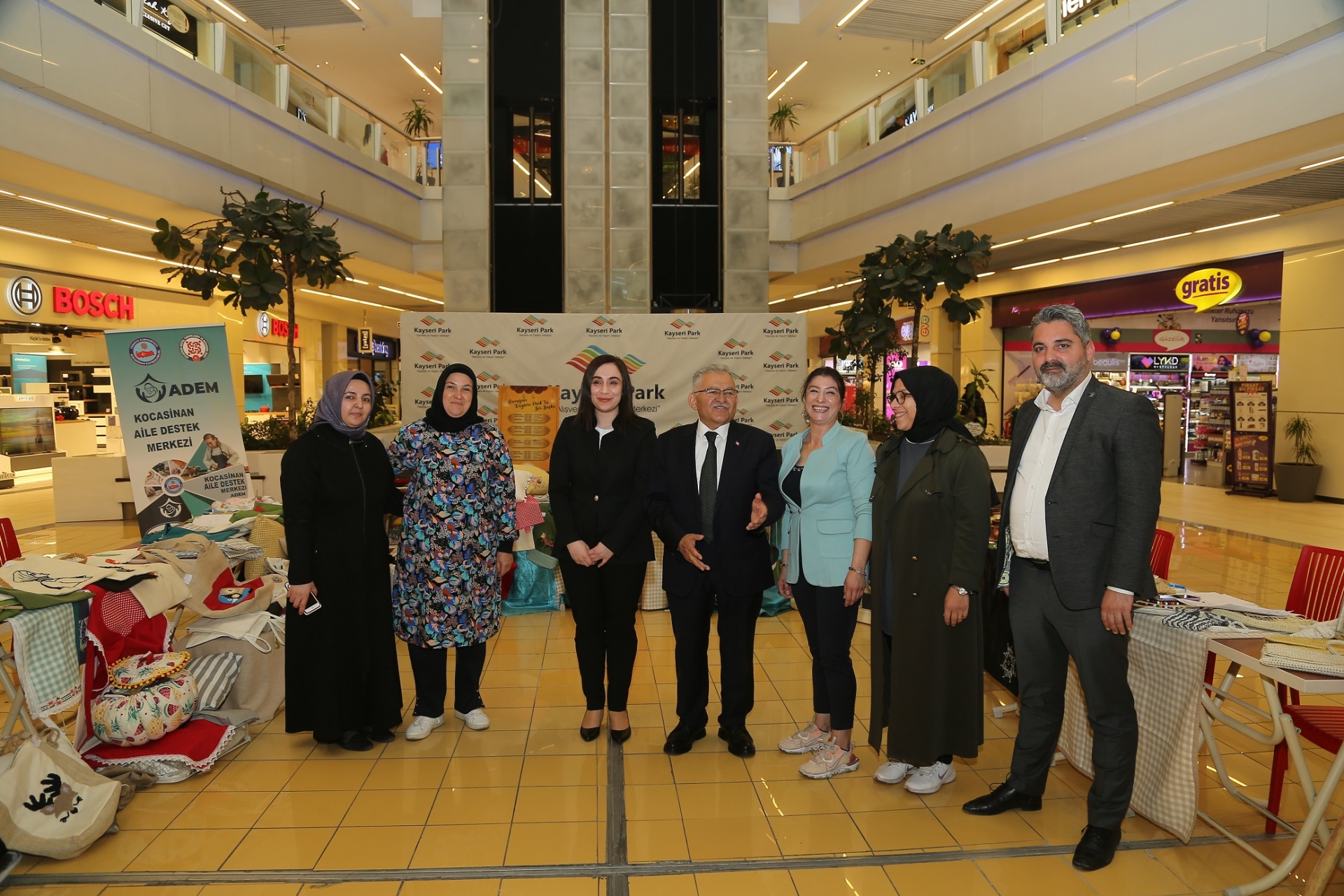 Başkan Büyükkılıç’tan Kayseri Park’ta Esnaf Ziyareti