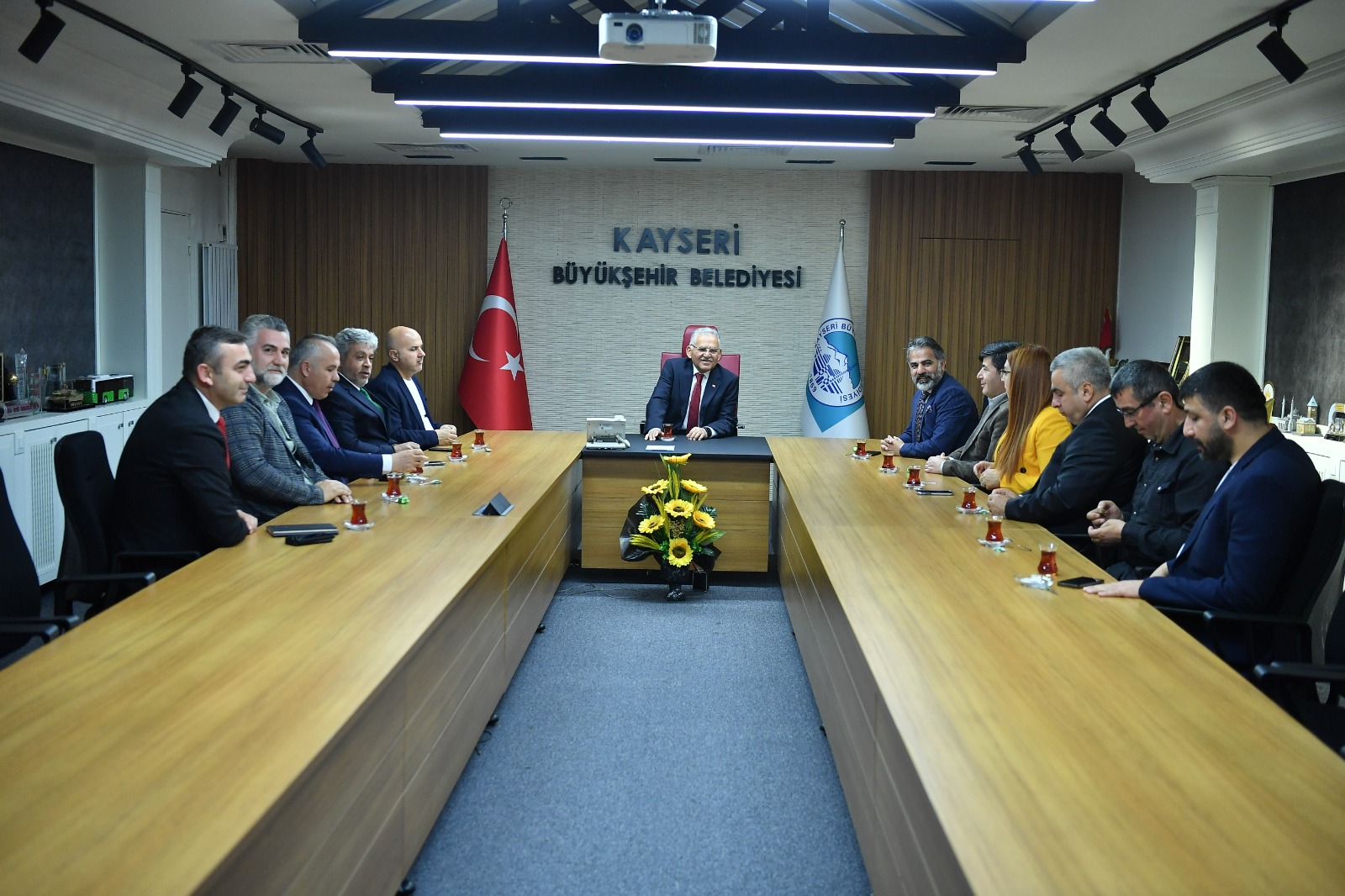 Kayseri Gazeteciler Cemiyeti’nden Başkan Büyükkılıç’a Tebrik Ziyareti