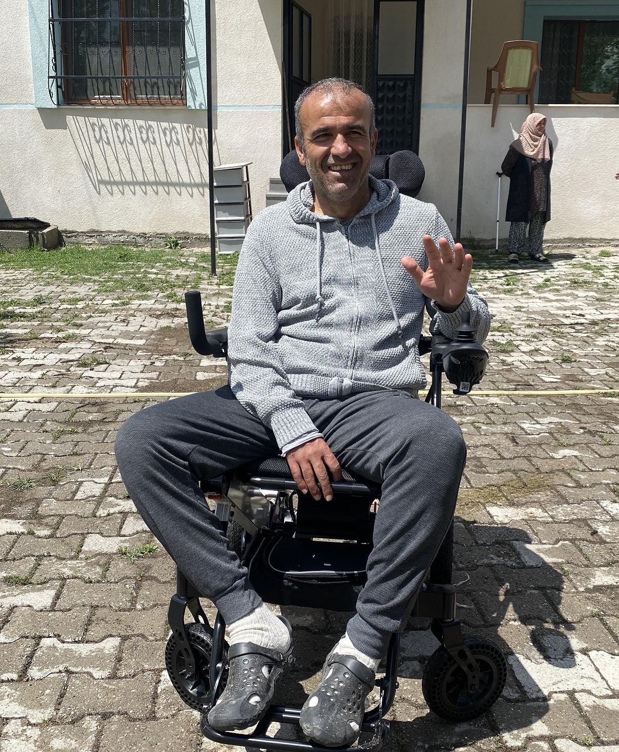 Başkan Büyükkılıç’tan Akülü Tekerlekli Sandalye İstedi, Anında Talebi Karşılandı