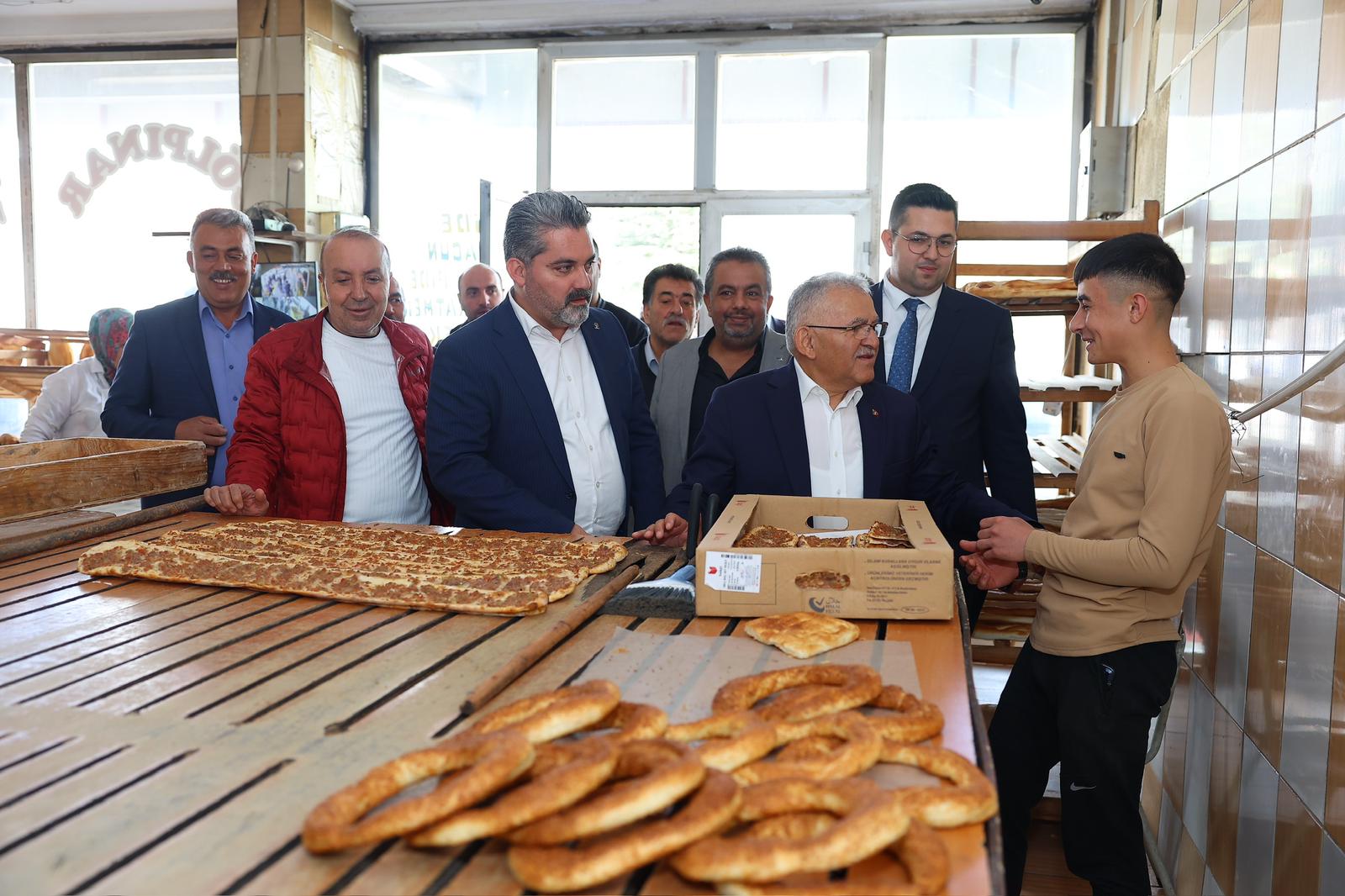 Başkan Büyükkılıç’tan Pınarbaşı’da Esnaf Ziyareti