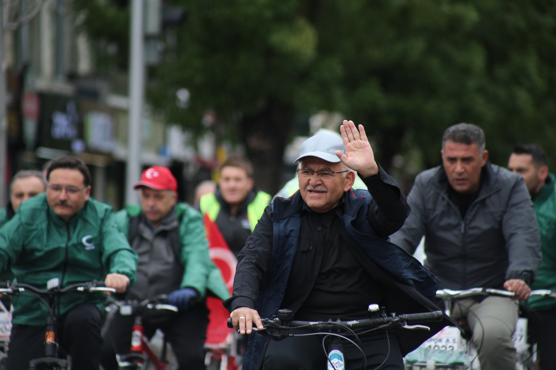 Büyükşehir’in 11. Yeşilay Bisiklet Turu’na Yoğun İlgi
