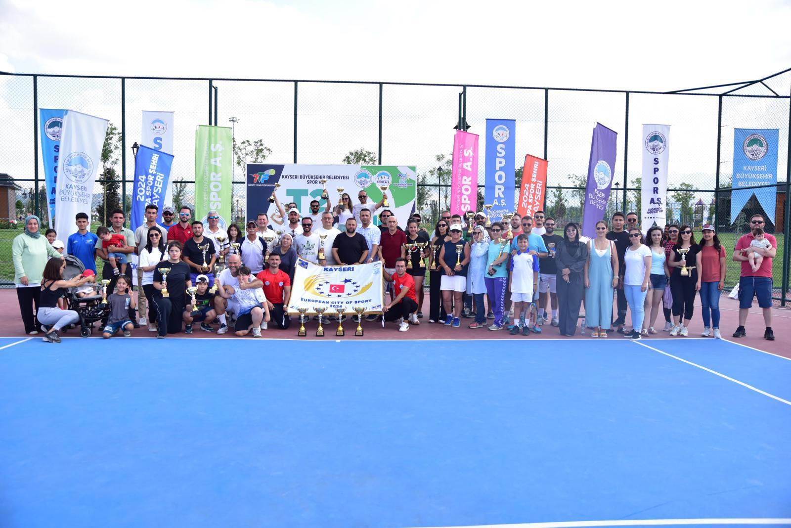 Büyükşehir Spor A.Ş. Ev Sahipliğinde Düzenlenen T200 Master Tenis Turnuvası Tamamlandı