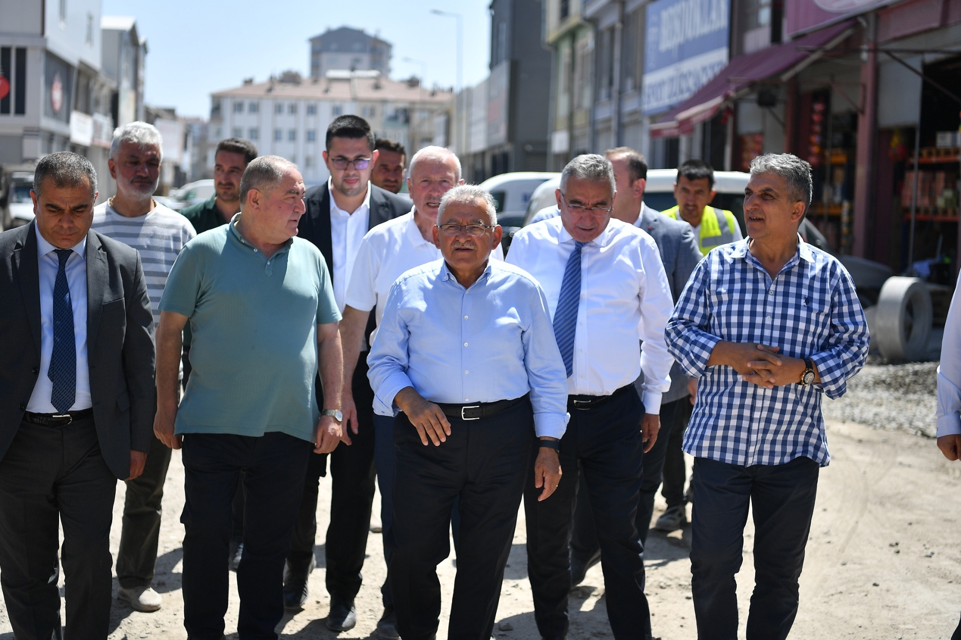 Başkan Büyükkılıç, 50 Yıllık Altyapısı Yenilenen Argıncık Toptancılar Sitesi’nde İncelemelerde Bulundu