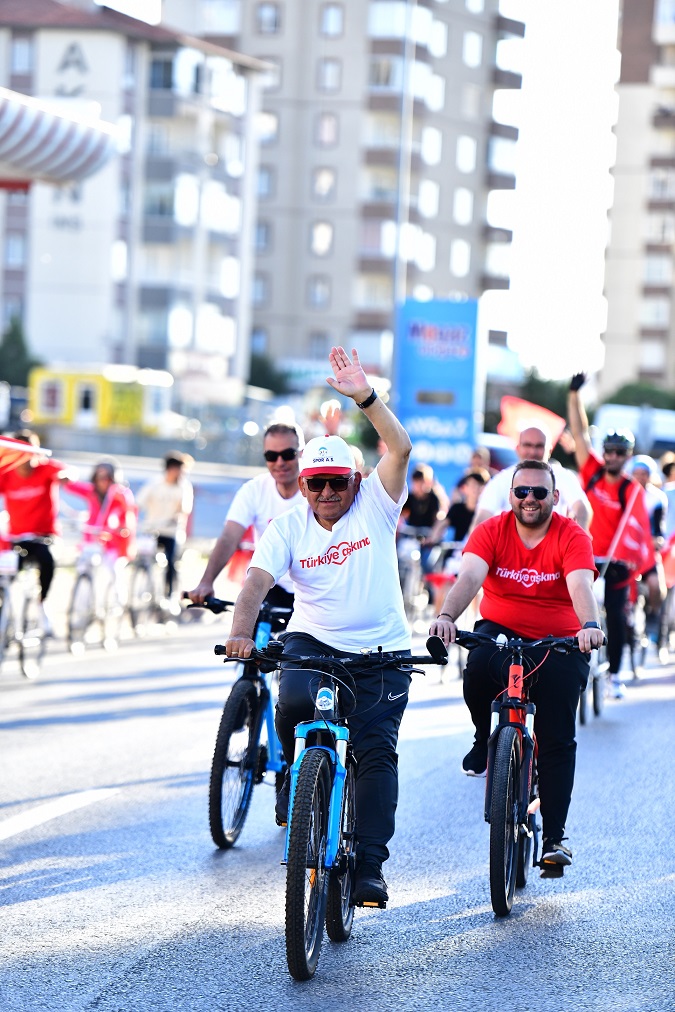 Başkan Büyükkılıç, Kayseri’de 4 Milyona Yakın Kişiyi Sporla Buluşturdu