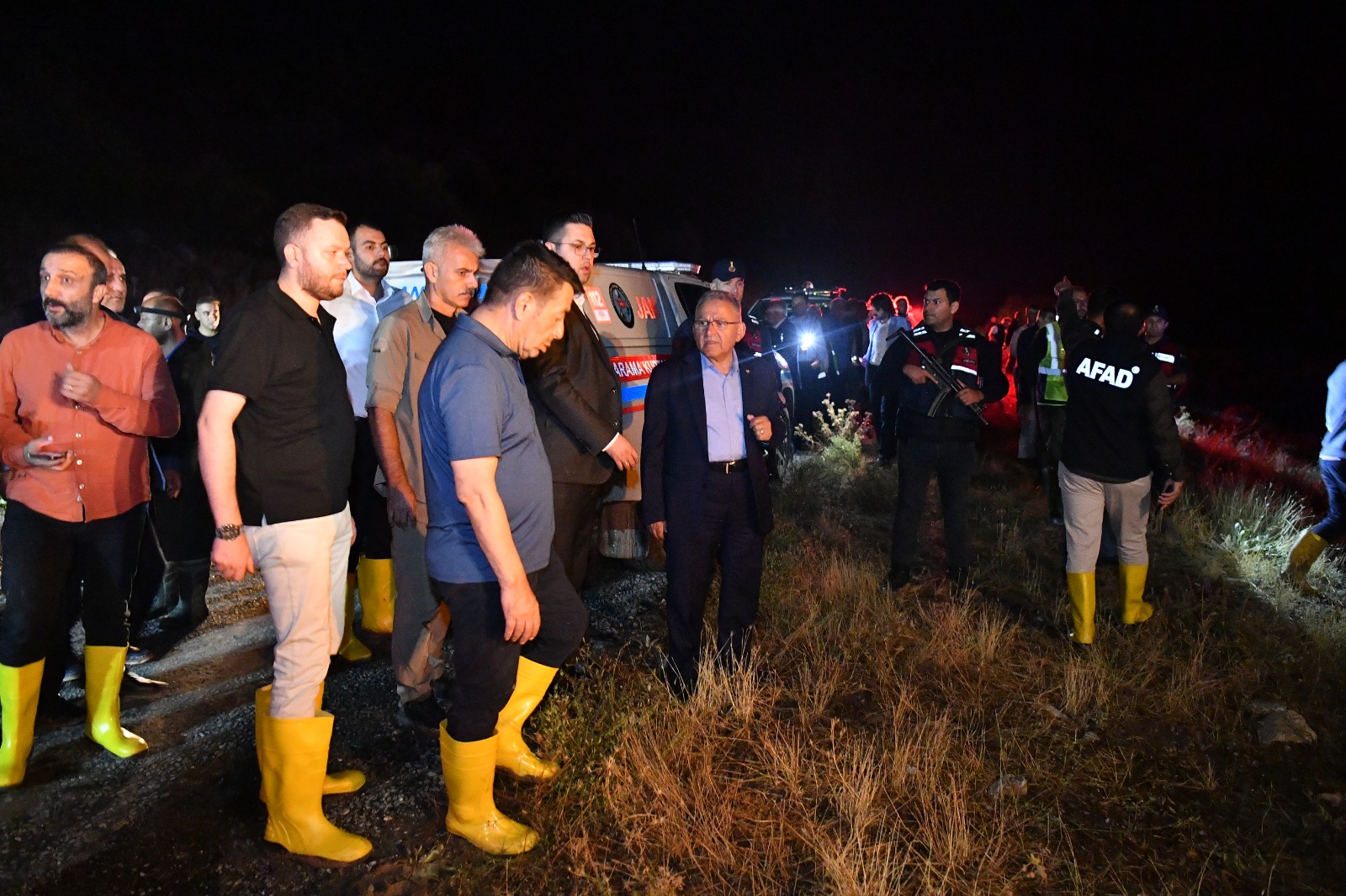 Kayseri Büyükşehir, Tüm İmkânlarıyla Bünyan’daki Sel Bölgesinde Yaraları Sarıyor