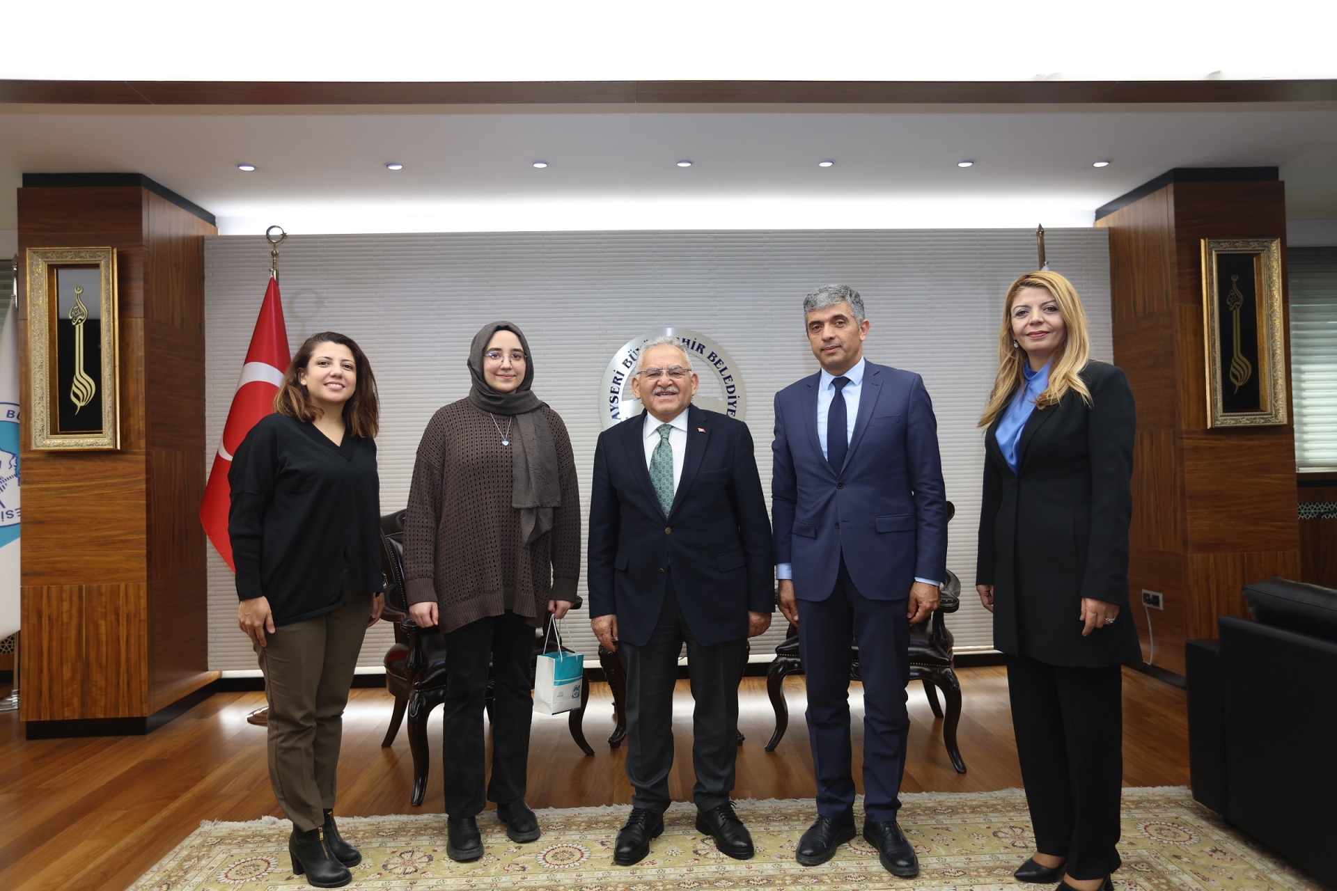 Başkan Büyükkılıç, “Altın Öğrenci” Bergüzar’ı Ağırladı