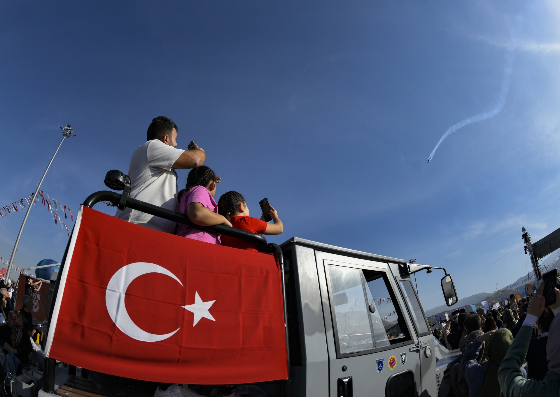 Büyükşehir’in 7’nci Bilim Festivali’ne Solotürk Gösterisi Damga Vurdu