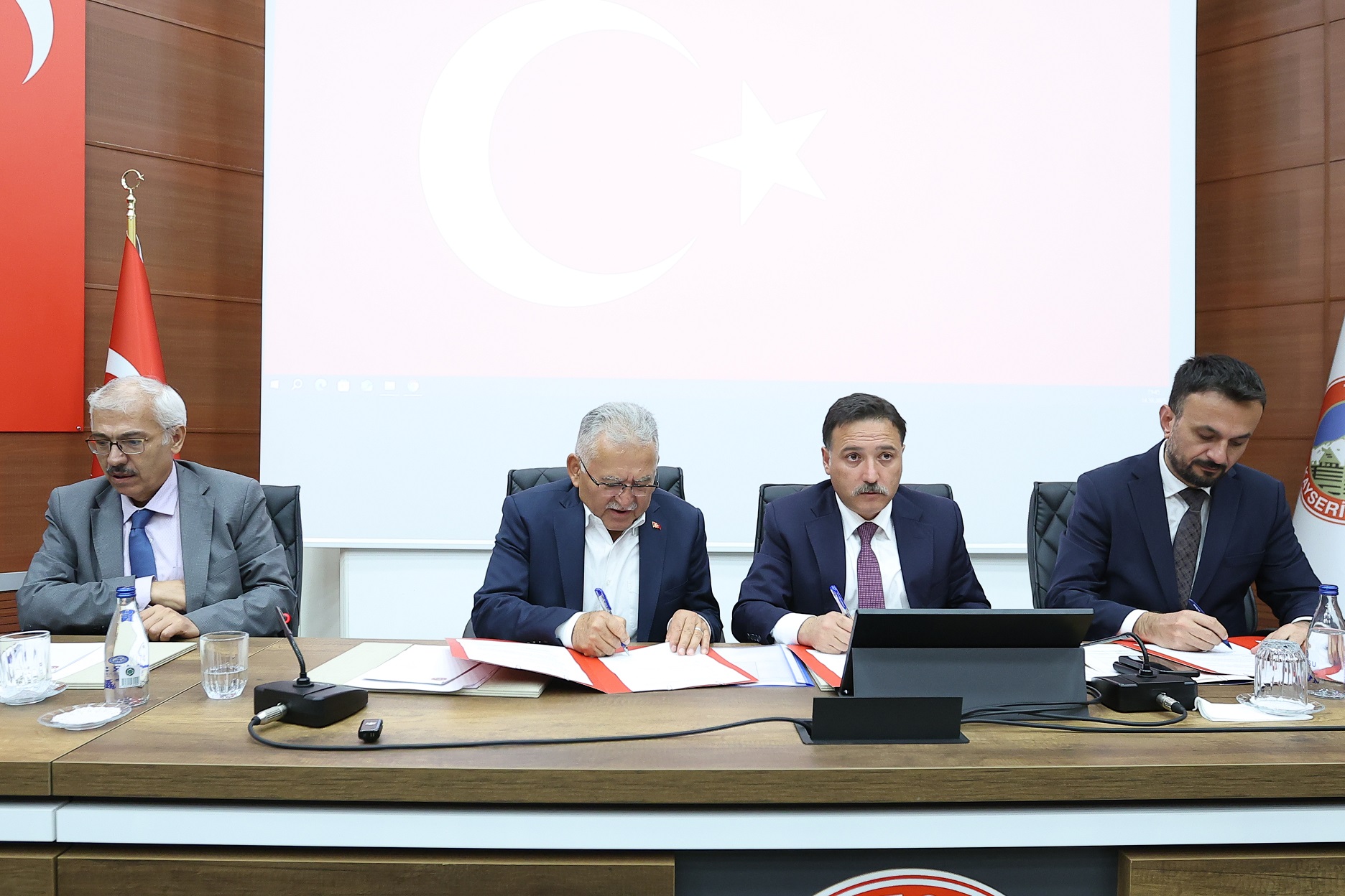 Vali Çiçek ve Başkan Büyükkılıç’tan Kültürel Miras Hamlesi: Mimar Sinan Evi İçin İmzalar Atıldı