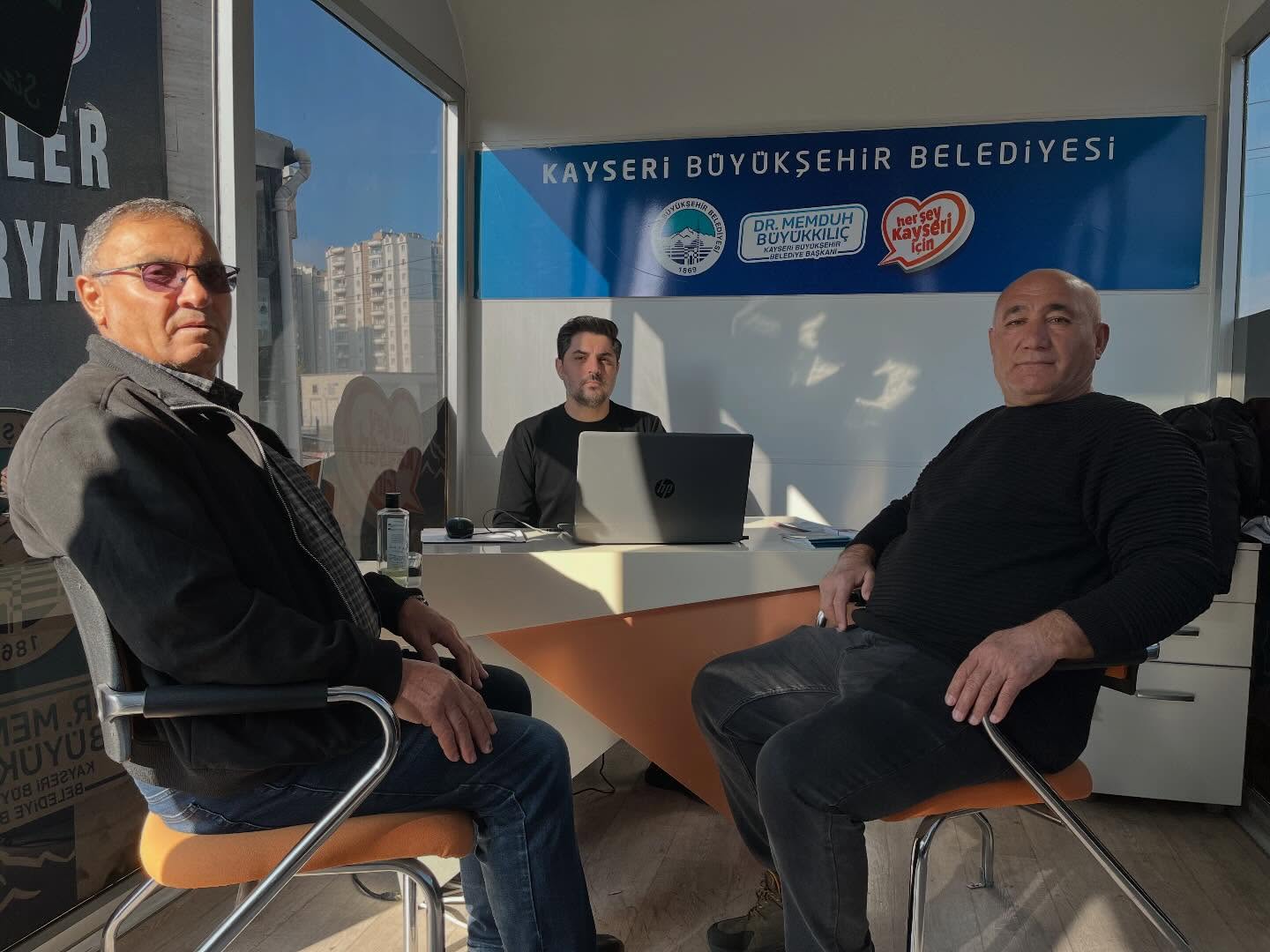 Büyükşehir, Hizmeti Vatandaşın Ayağına Götürüyor