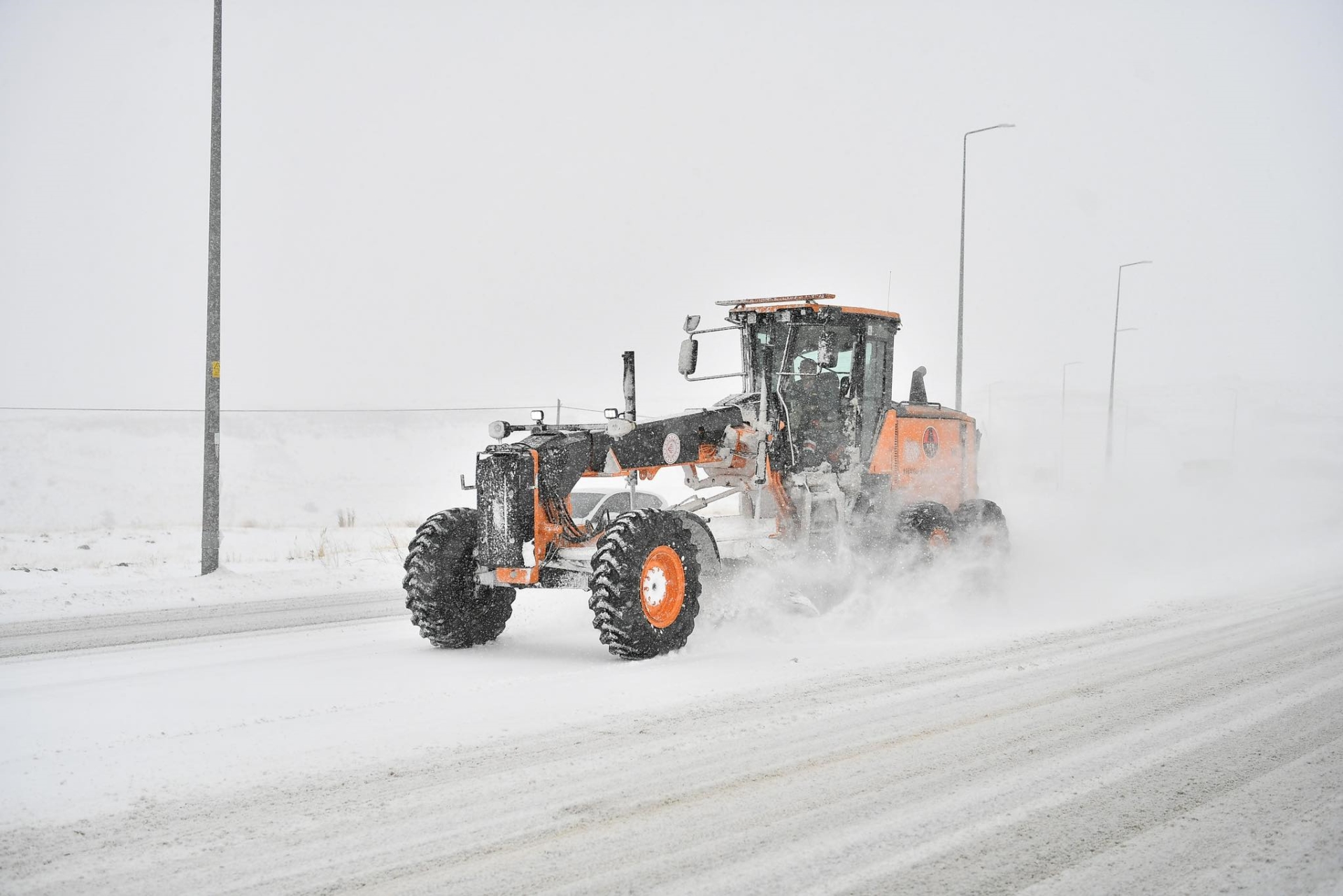 Büyükşehir’in Karla Mücadele Ekipleri Tam Kadro Sahada