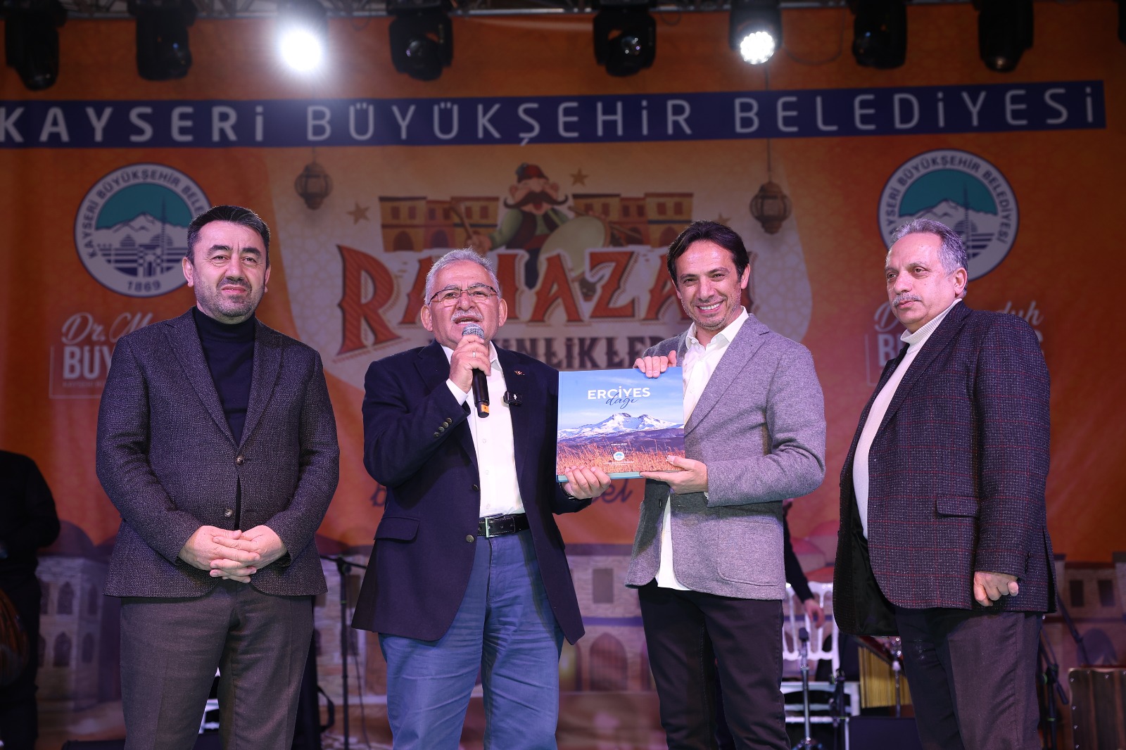 Büyükşehir’in Ramazan Etkinlikleri, İlahi Ziyafeti ile Başladı