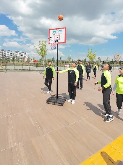 Büyükşehir Spor A.Ş.'den Millet Bahçesinde Vatandaşları Spora Kaynaştıran Uygulama