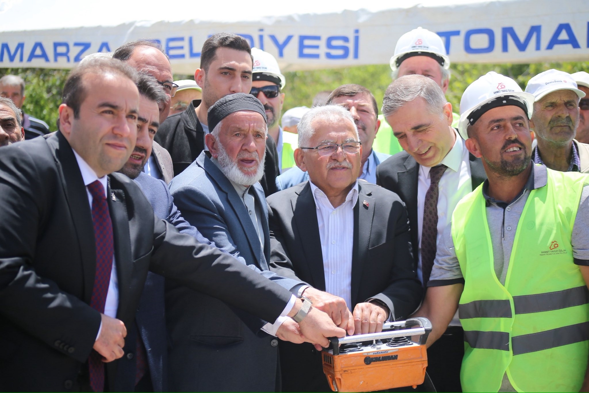 Tomarza’daki Yeni Cami Projesinin Çevre Düzenlemesi “Büyükşehir” Kalitesiyle Yapılacak