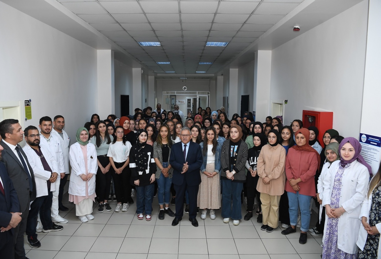 Başkan Büyükkılıç’tan, Üniversite Öğrencisi Adaylarına Üniversiteler Şehri Kayseri Daveti