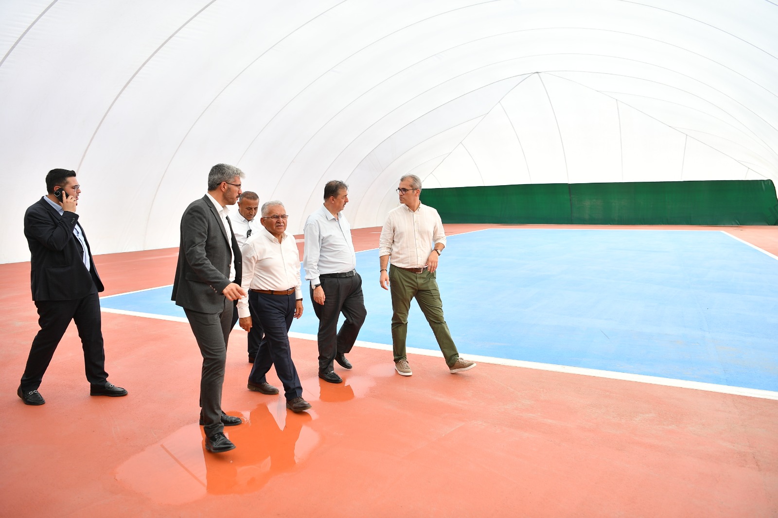 Başkan Büyükkılıç, Üzeri Kapatılan Tenis Kortları Çalışmalarını İnceledi