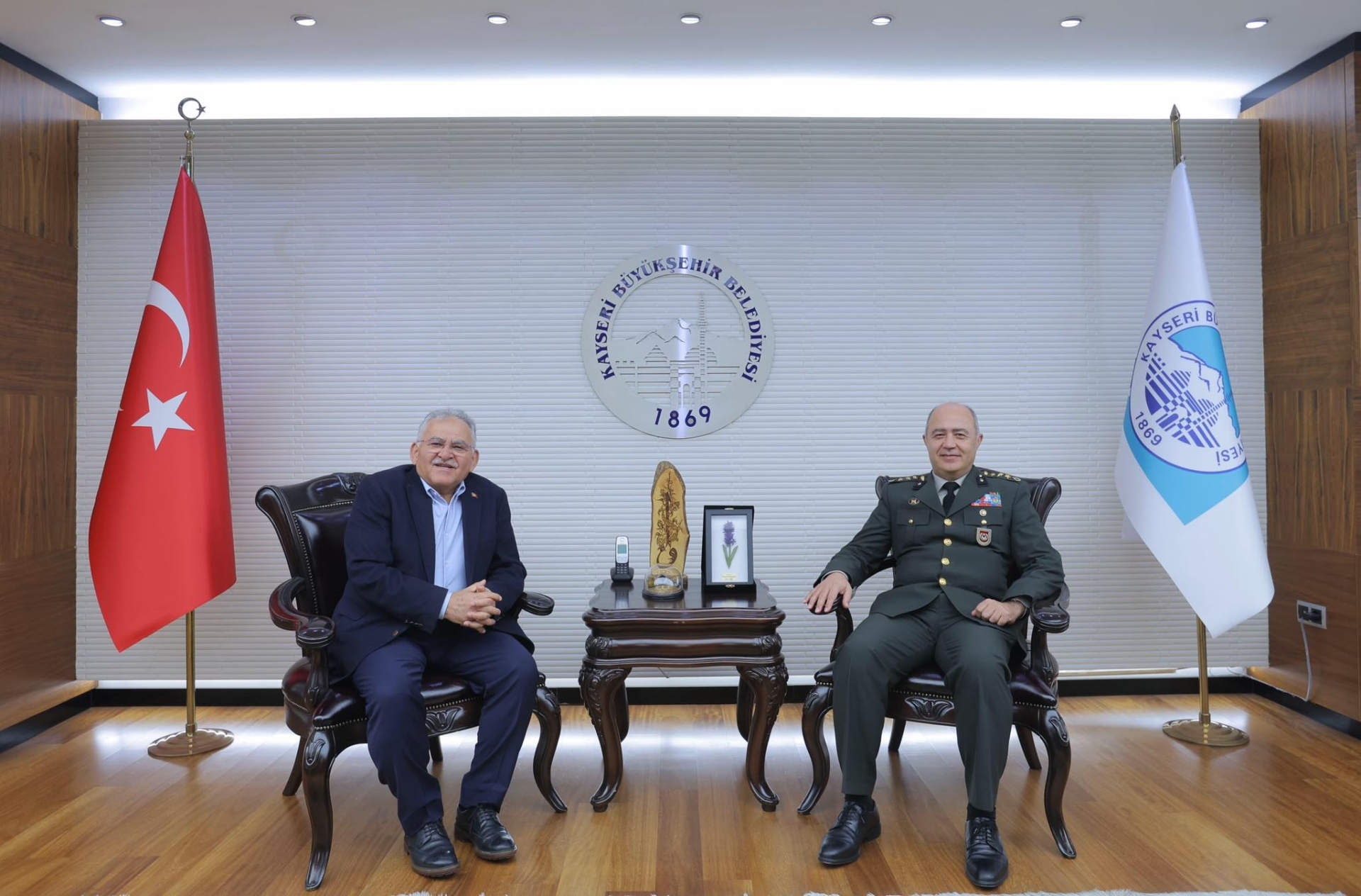 Başkan Büyükkılıç’a Yoğun Ziyaretçi Trafiği