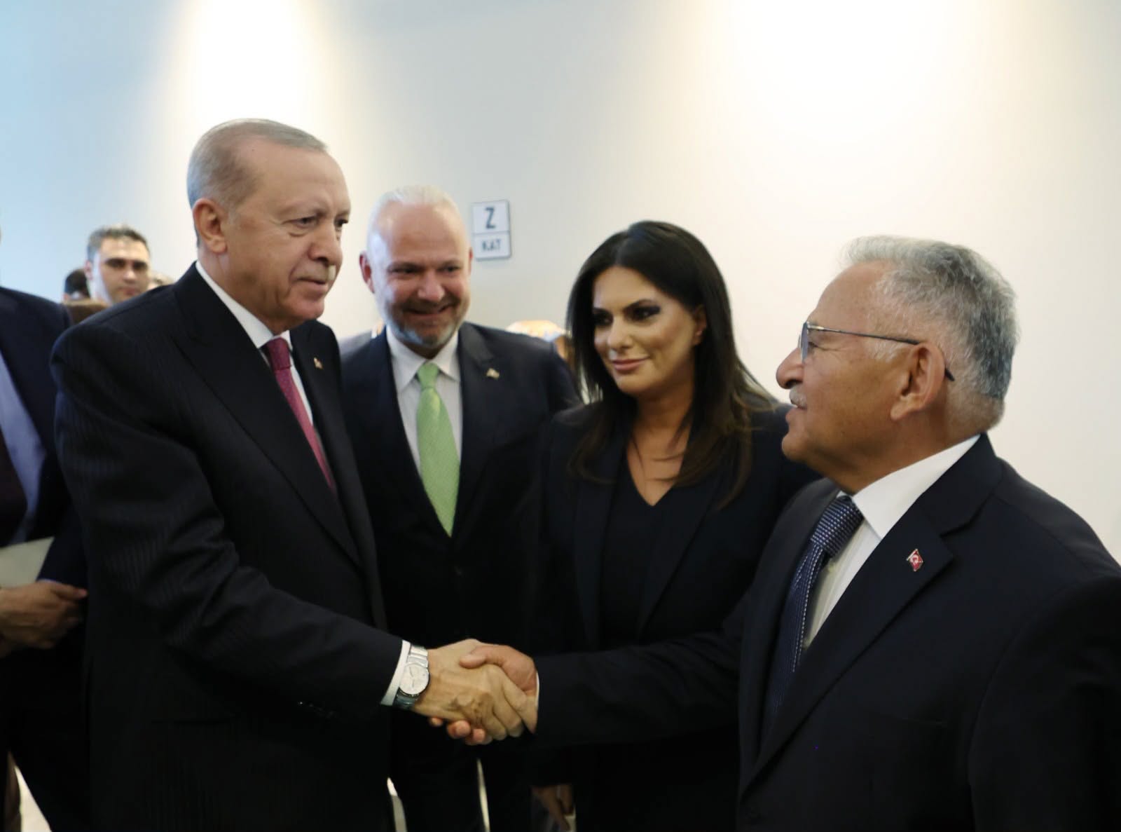 Başkan Büyükkılıç, AK Parti Grup Toplantısı’na Katıldı: Cumhurbaşkanı Erdoğan’dan Kayserililere Selam