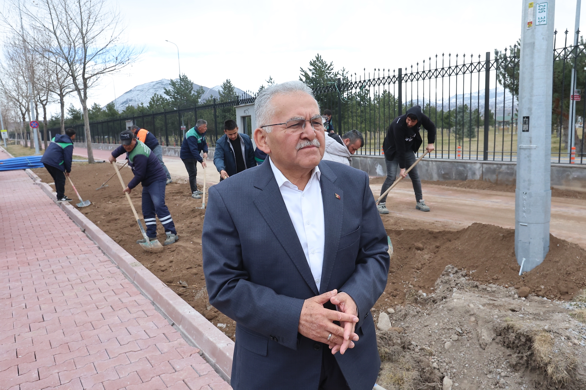 Başkan Büyükkılıç, Gece Gündüz Sahada: Talas Bulvarı 5 Şeritli Yeni Haliyle Hizmete Açıldı