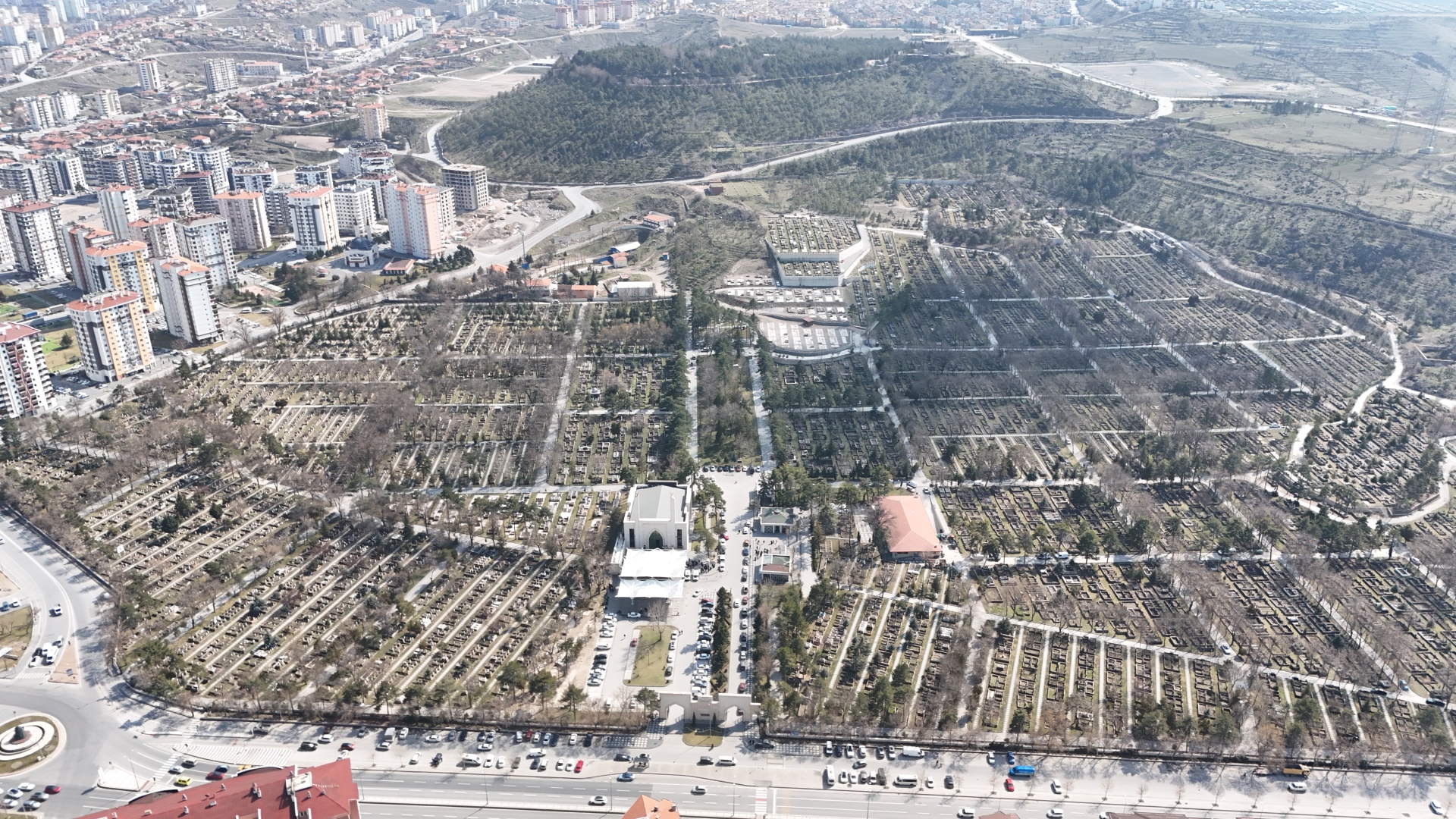 Büyükşehir, Kabristanları Bayram Ziyaretine Hazırladı