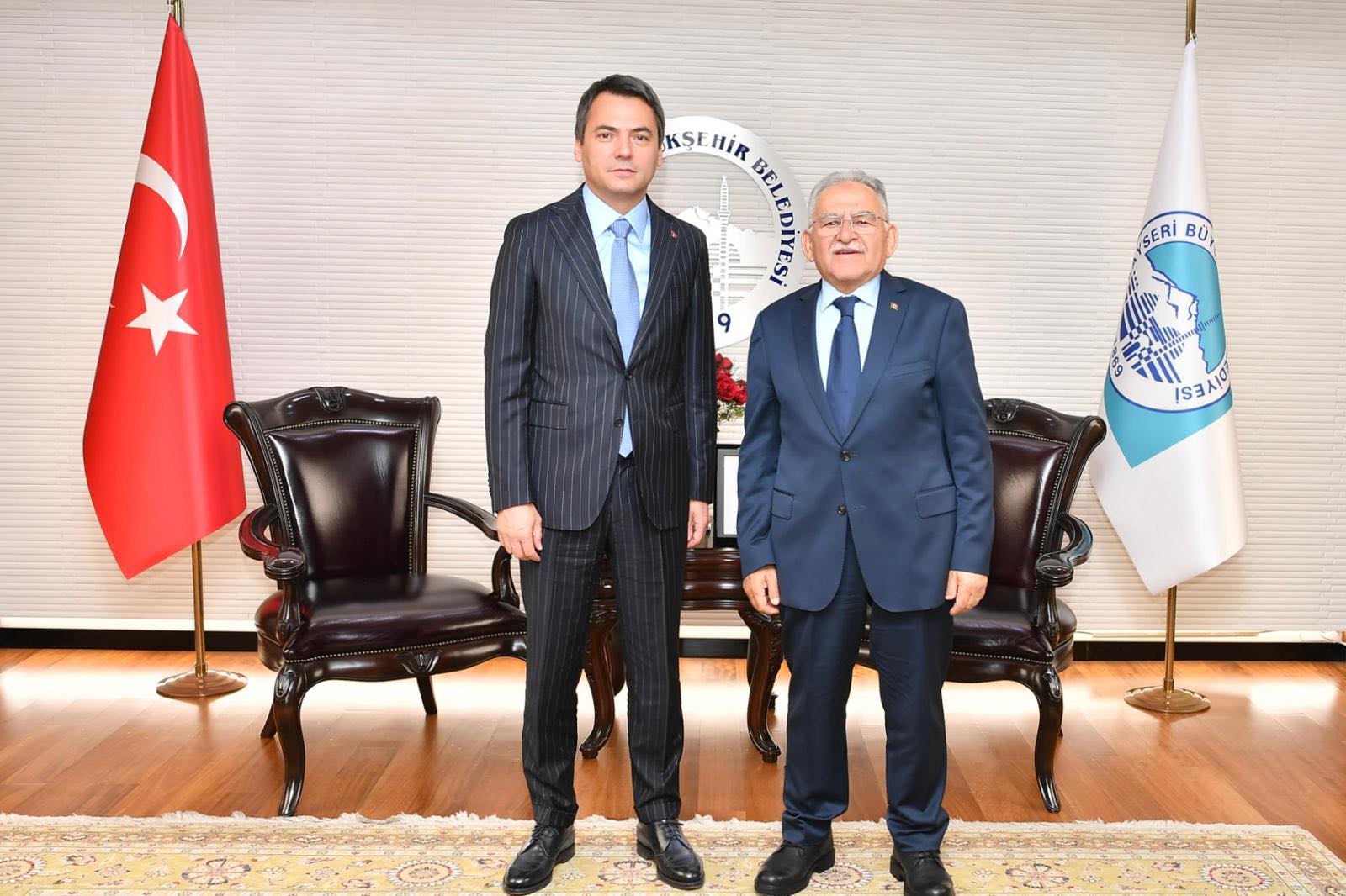 Başkan Büyükkılıç’a Ziyaretçi Yoğunluğu